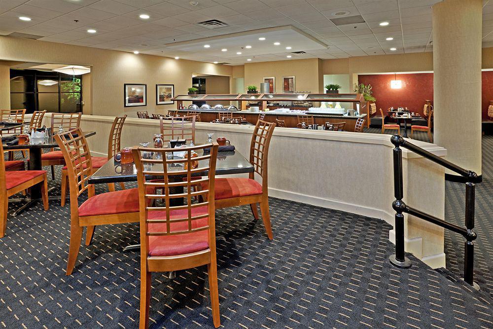 Doubletree By Hilton Winston Salem - University, Nc Restoran fotoğraf
