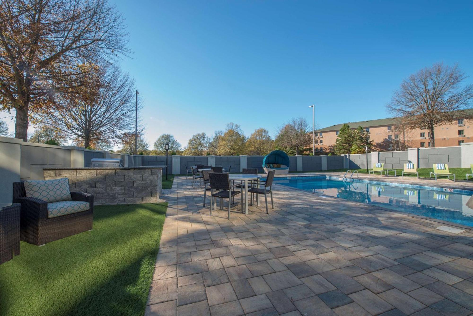 Doubletree By Hilton Winston Salem - University, Nc Dış mekan fotoğraf