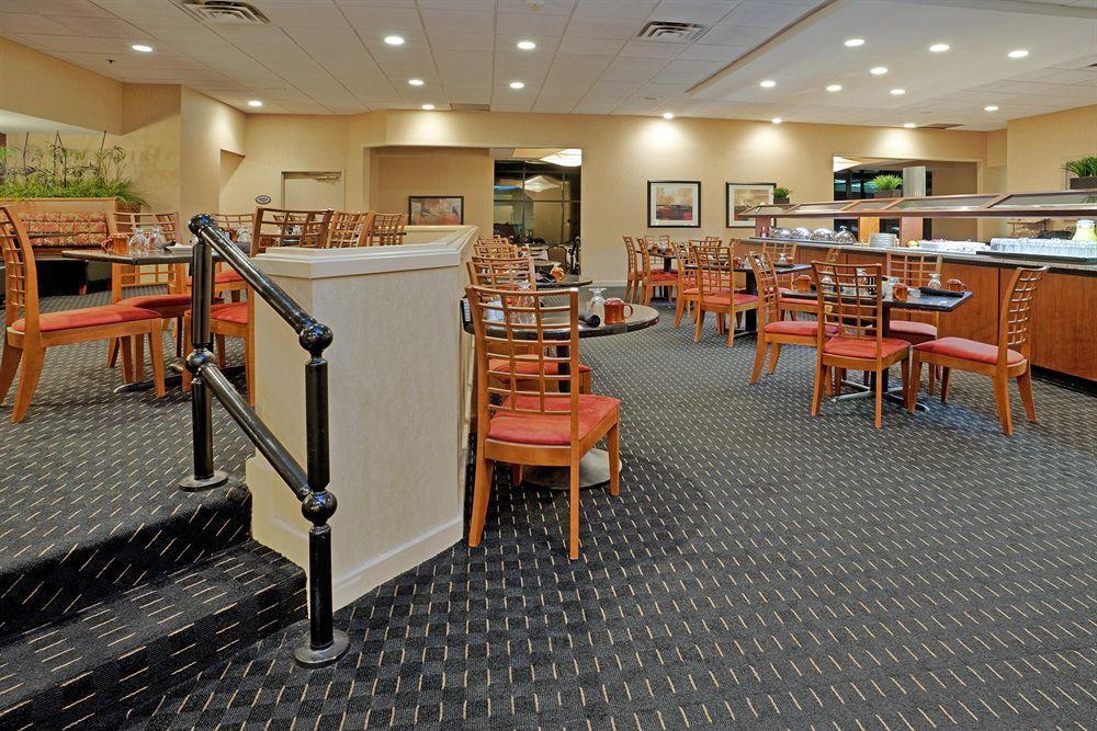 Doubletree By Hilton Winston Salem - University, Nc Restoran fotoğraf