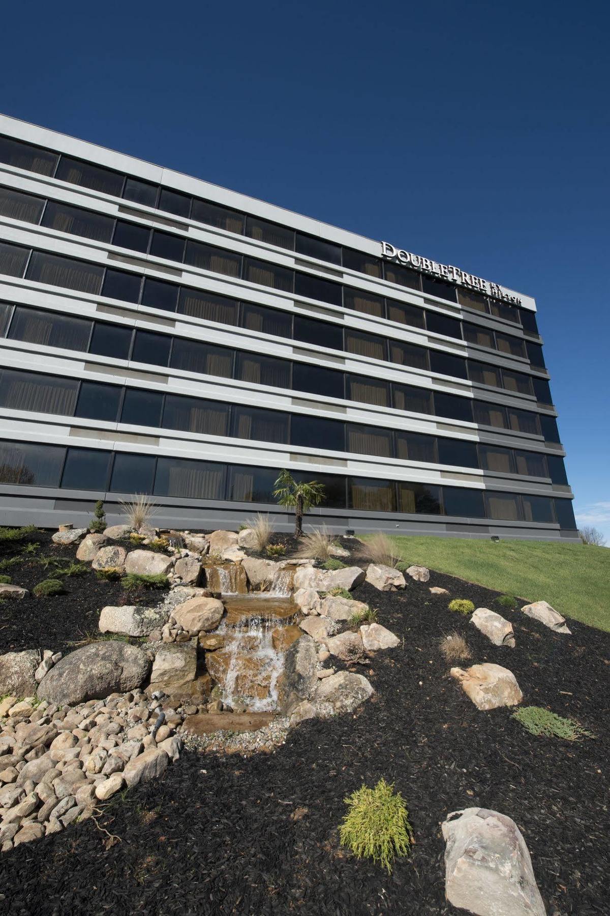 Doubletree By Hilton Winston Salem - University, Nc Dış mekan fotoğraf