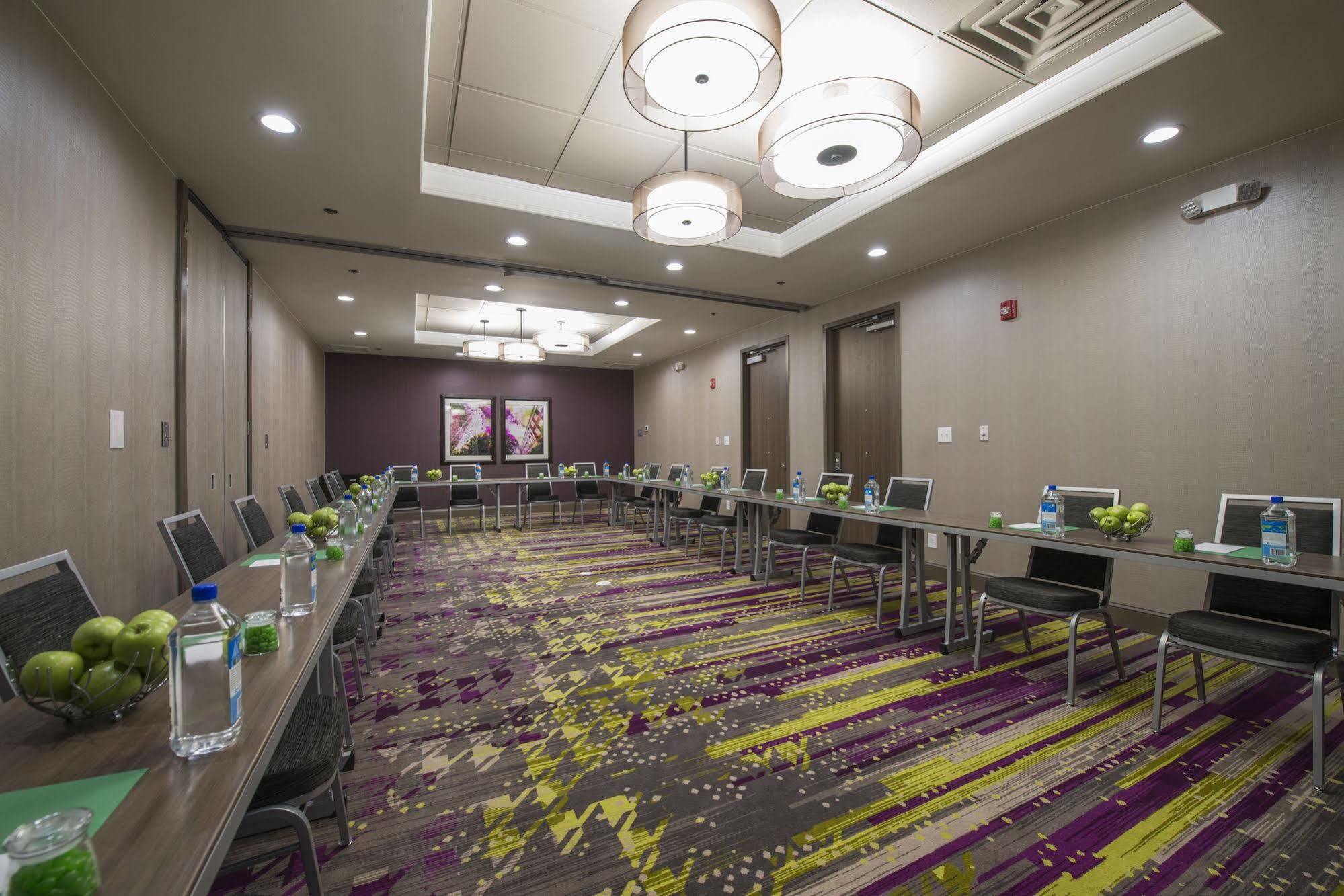 Doubletree By Hilton Winston Salem - University, Nc Dış mekan fotoğraf