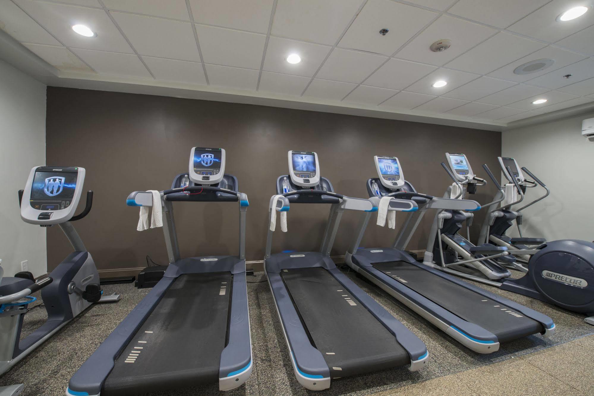 Doubletree By Hilton Winston Salem - University, Nc Dış mekan fotoğraf
